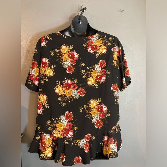 Time & Tru black floral peplum top - Picture 5 of 5